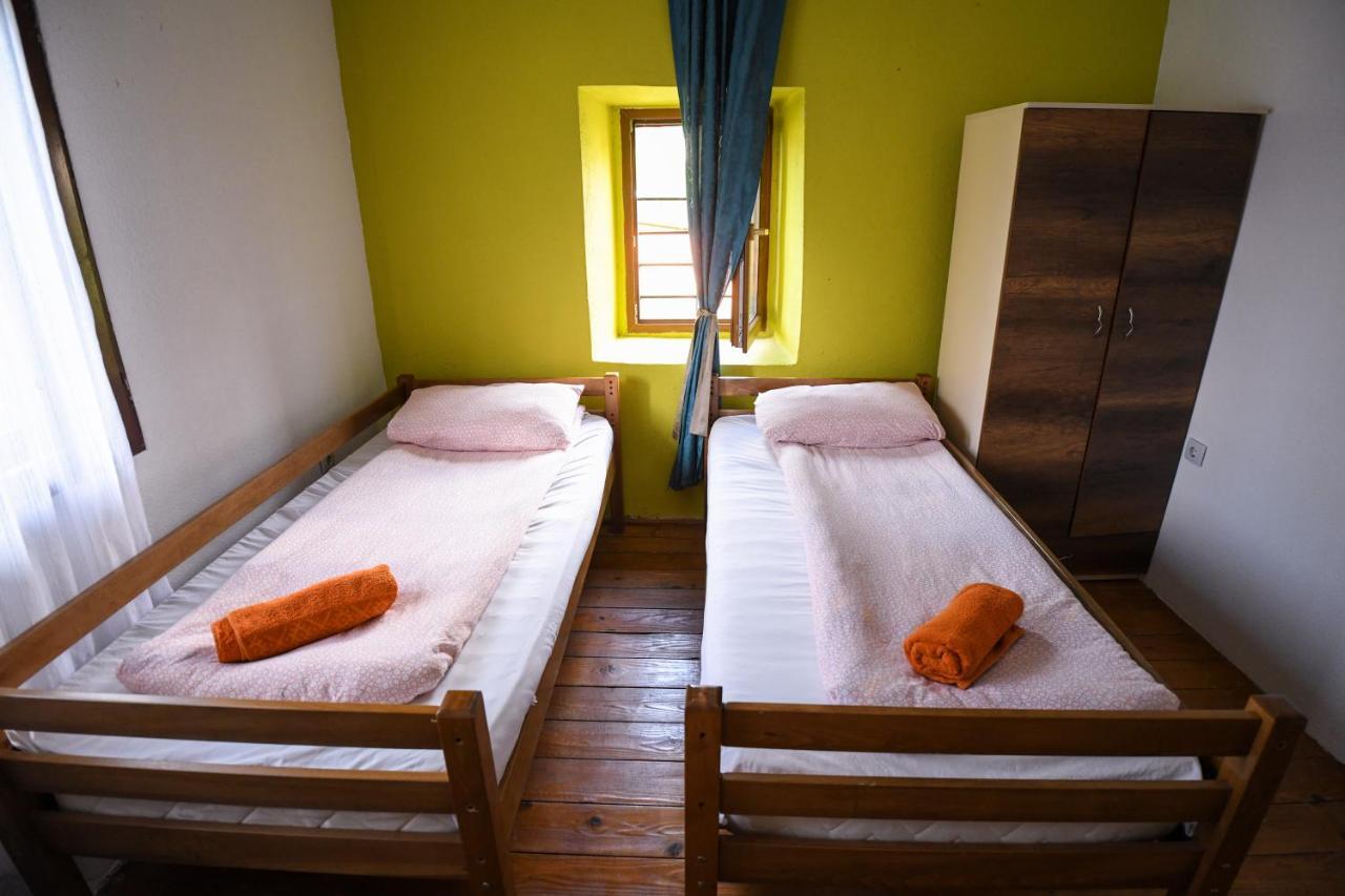 Yeti Guest House Mavrovo Luaran gambar